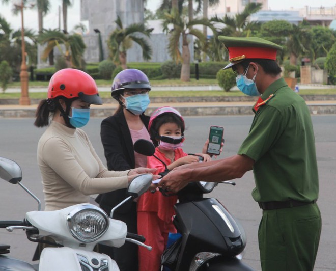 Bạc Liêu yêu cầu cán bộ, công chức, lực lượng vũ trang không được tự ý ra khỏi tỉnh - Ảnh 1.