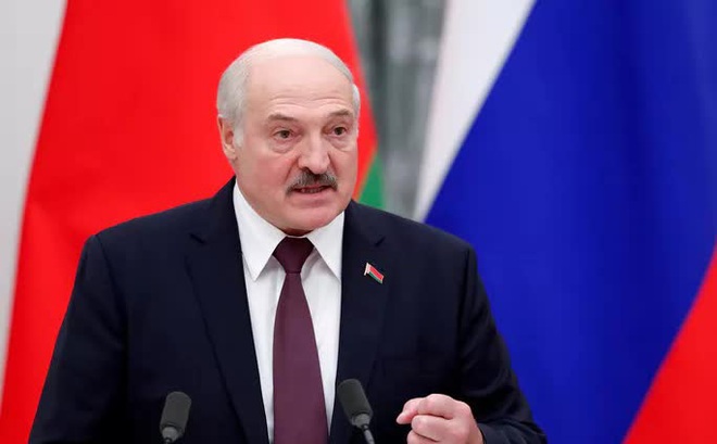 Tổng thống Belarus Alexander Lukashenko ngày 11-11 dọa cắt dòng chảy khí đốt tự nhiên đến châu Âu. Ảnh: Reuters