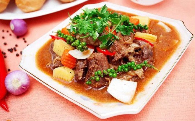 Bò hầm tiêu xanh