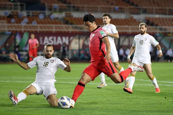 Ngôi sao châu Á tại Vòng loại World Cup 2022 khiến hai đại gia Ngoại hạng Anh phát sốt - Ảnh 1.