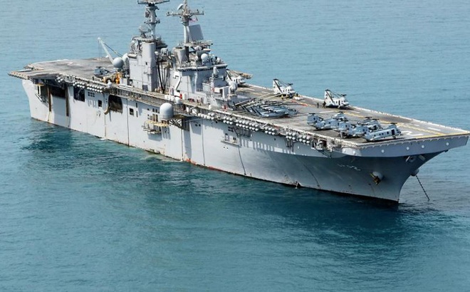 Tàu đổ bộ USS Essex. Ảnh: US Navy