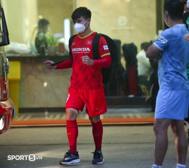 HLV Park Hang-seo vắng mặt trước giờ tập kín của đội tuyển Việt Nam - Ảnh 11.