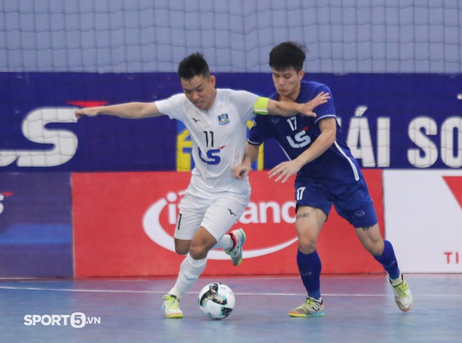 Hồ Văn Ý cùng đồng đội tạm vươn lên dẫn đầu giải futsal VĐQG 2021 - Ảnh 5.