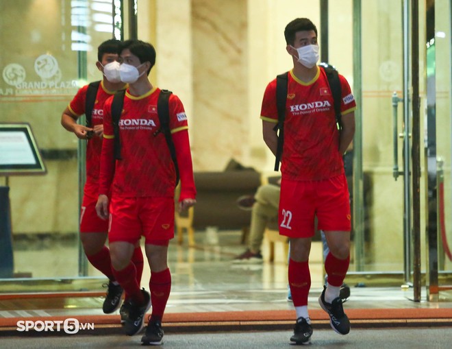 HLV Park Hang-seo vắng mặt trước giờ tập kín của đội tuyển Việt Nam - Ảnh 6.