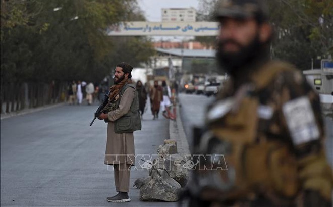 Lực lượng Taliban gác tại thủ đô Kabul, Afghanistan, ngày 2/11/2021. Ảnh (tư liệu): AFP/TTXVN