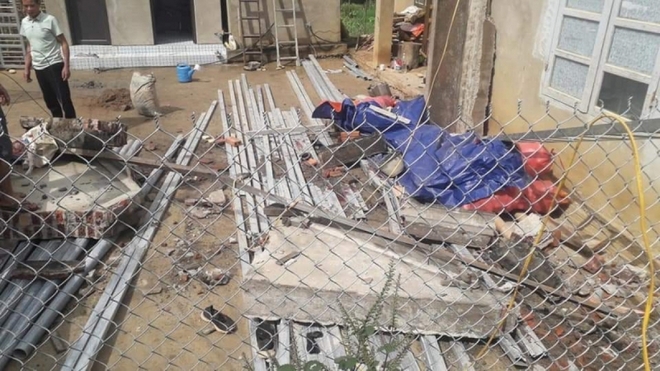 Sập mái trong lúc sửa nhà, 2 người ở Sơn La thiệt mạng - Ảnh 1.