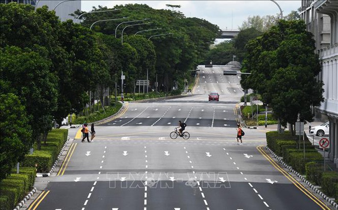 Một tuyến phố ở Singapore ngày 7/4/2020. Ảnh: THX/TTXVN