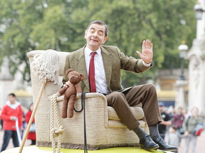 Hoang mang tin đồn Mr. Bean qua đời ở tuổi 66: Cuộc sống về già của nam danh hài ra sao? - Ảnh 3.