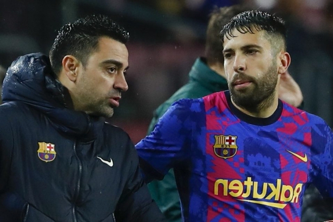 Với Barca, chỉ mình Xavi là chưa đủ - Ảnh 2.