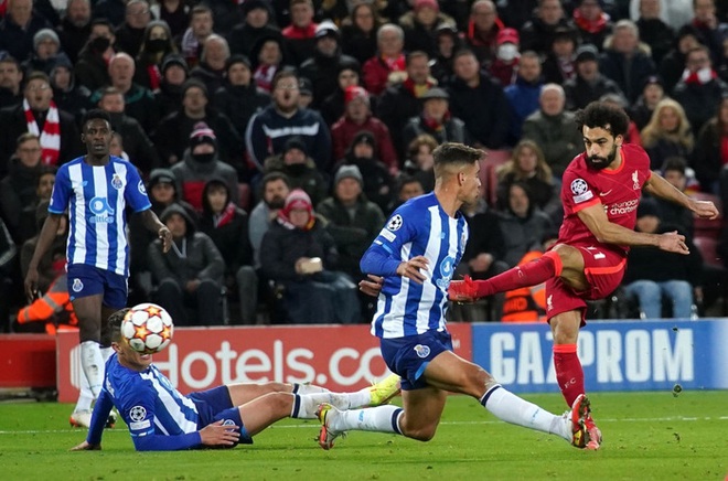 Thiago ghi siêu phẩm sút xa khó tin, Liverpool nối dài mạch toàn thắng ở Champions League - Ảnh 11.