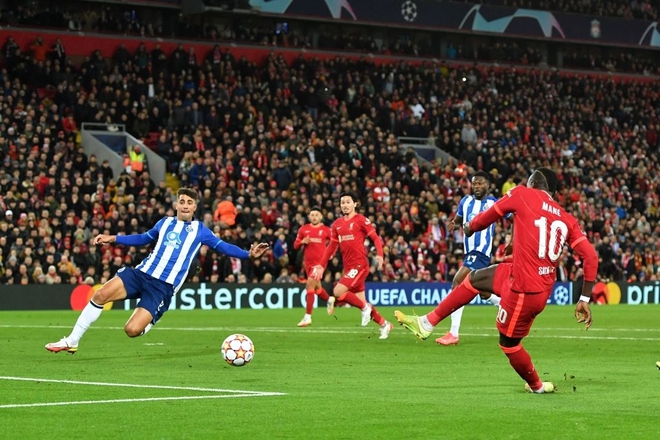 Thiago ghi siêu phẩm sút xa khó tin, Liverpool nối dài mạch toàn thắng ở Champions League - Ảnh 4.