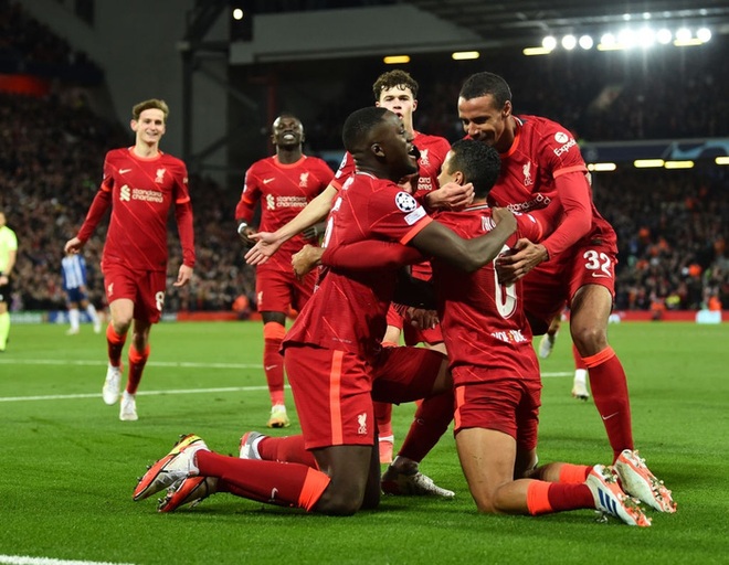 Thiago ghi siêu phẩm sút xa khó tin, Liverpool nối dài mạch toàn thắng ở Champions League - Ảnh 10.