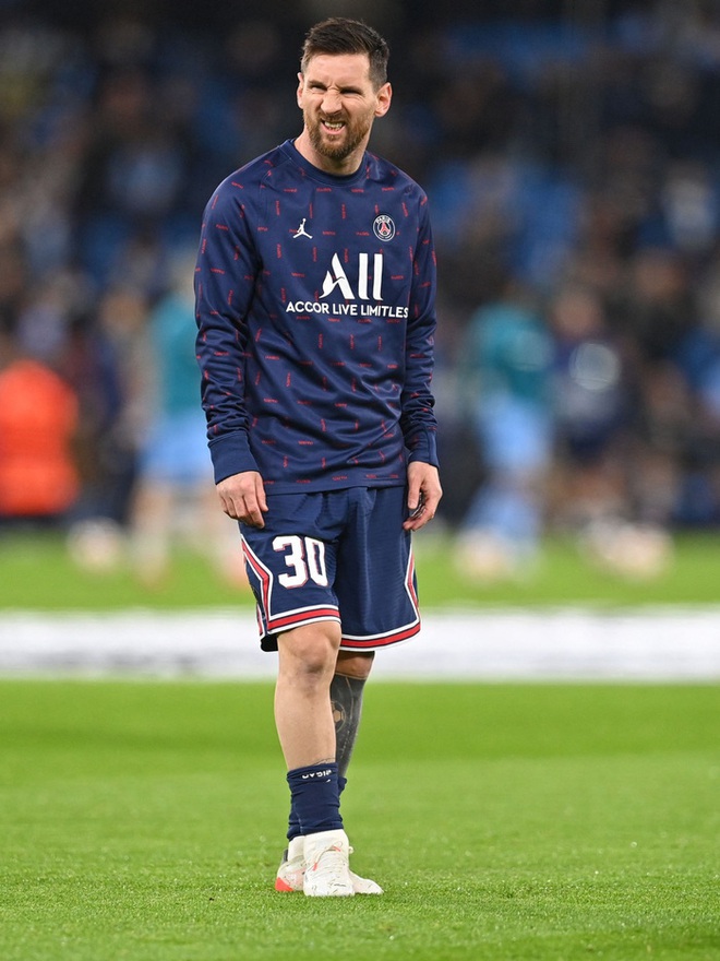 Van der Vaart mắng Messi Không biết xấu hổ sau màn trình diễn tệ hại trước Man City - Ảnh 2.