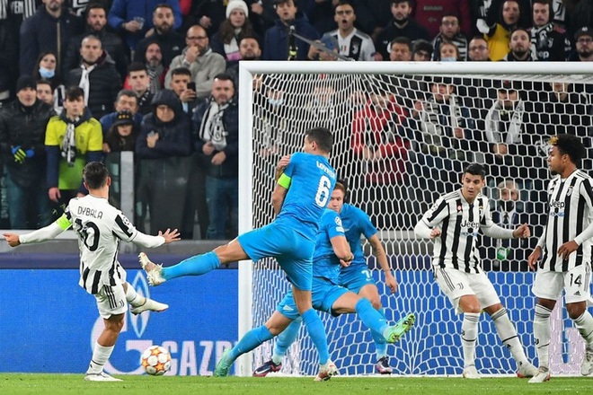 Dybala lập cú đúp đưa Juventus vào vòng loại trực tiếp Champions League - Ảnh 2.