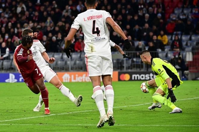 Thắng dễ Benfica, Bayern Munich chính thức giành vé vào vòng knock-out Champions League - Ảnh 5.