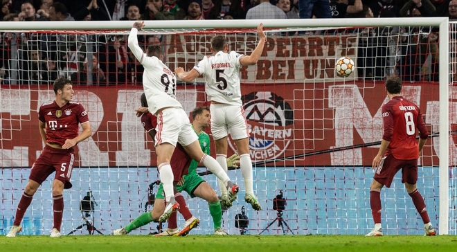 Thắng dễ Benfica, Bayern Munich chính thức giành vé vào vòng knock-out Champions League - Ảnh 7.