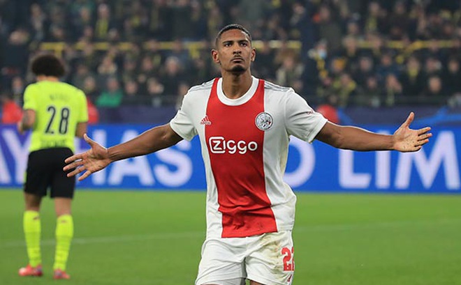 Sébastien Haller là hiện tượng thú vị ở UCL mùa này