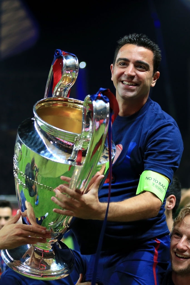 3 câu hỏi lớn sau khi Xavi tiếp quản Barca - Ảnh 1.