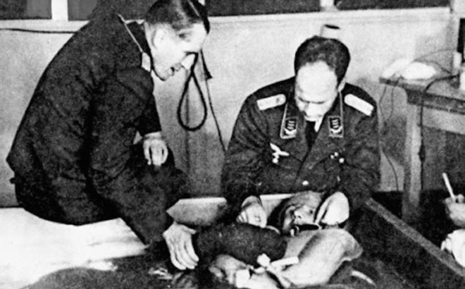 Các nhà khoa học Đức Quốc xã thí nghiệm trên trẻ em.