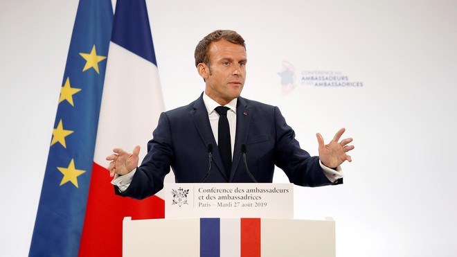 Tổng thống Macron lần đầu tiết lộ thu nhập sau 4 năm cầm quyền - Ảnh 1.