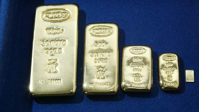Vì sao người Nga mua vàng thỏi và tiền xu kỷ lục kể từ năm 2014? - Ảnh 1.