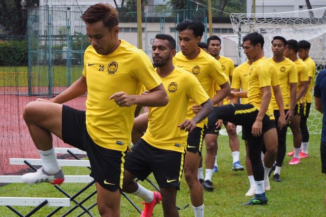 N&Oacute;NG: Malaysia nguy cơ bị loại khỏi AFF Cup sau trận gặp ĐT Việt Nam - Ảnh 1.