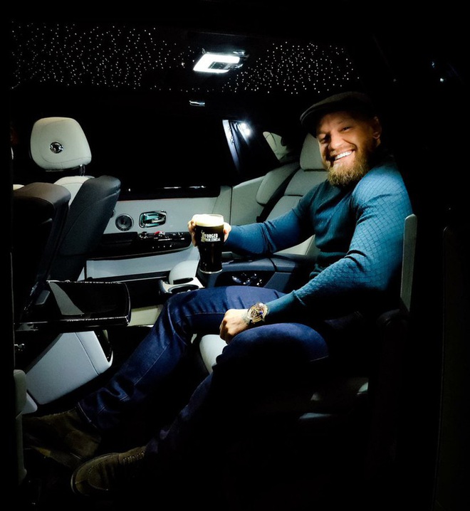 McGregor l&ecirc;n tiếng sau khi chứng kiến Oliveira đ&aacute;nh bại Poirier: G&atilde; đ&oacute; gặp may tới 2 lần - Ảnh 2.