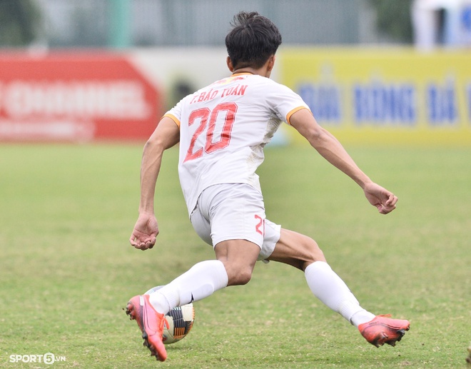 Vất vả hòa Thanh Hóa, HAGL hú vía vào vòng chung kết giải U21 Quốc gia - Ảnh 5.