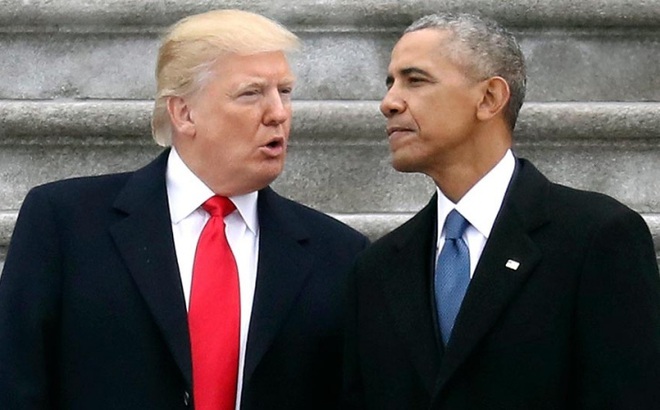 Cựu tổng thống Mỹ Donald Trump (trái) và cựu tổng thống Barack Obama. Ảnh: AP.