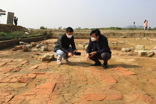 Phát hiện nhiều dấu tích kiến trúc độc đáo trong cuộc khai quật lớn nhất khảo cổ Việt Nam - Ảnh 7.