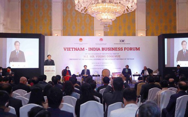 Chủ tịch Quốc hội Vương Đình Huệ dự Diễn đàn Doanh nghiệp Việt Nam - Ấn Độ ngày 17-12. Ảnh: TTXVN