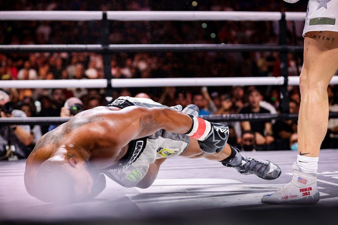 Tyron Woodley tiếp tục đấu boxing bất chấp bị Jake Paul hạ KO, muốn chơi 4 trận ở năm sau - Ảnh 1.