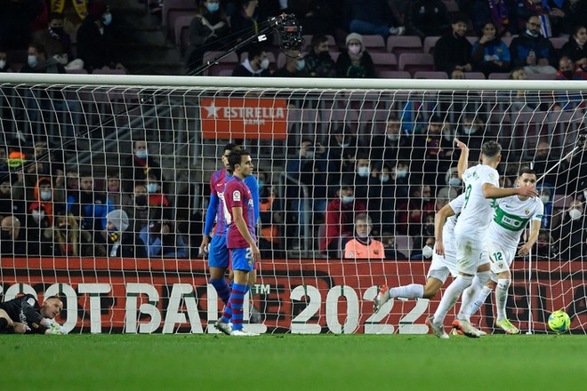 Dàn sao trẻ thi nhau tỏa sáng giúp Barca thắng nhọc Elche  - Ảnh 4.