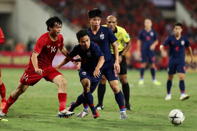 Gặp nhau ở trận chung kết sớm, Việt Nam và Thái Lan đi vào lịch sử AFF Cup - Ảnh 1.