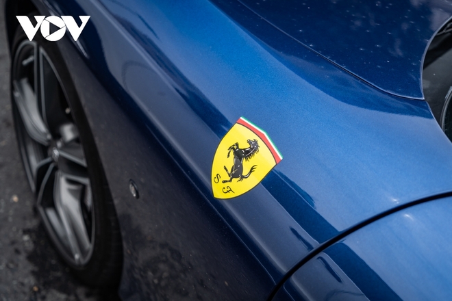 Hình ảnh Ferrari Roma hơn 20 tỷ đồng dạo phố Sài Gòn ngày cuối tuần - Ảnh 7.