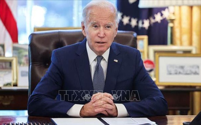 Tổng thống Mỹ Joe Biden phát biểu trước khi ký ban hành một đạo luật, tại Nhà Trắng ở Washington, Mỹ, ngày 13/12/2021. Ảnh: Reuters/TTXVN