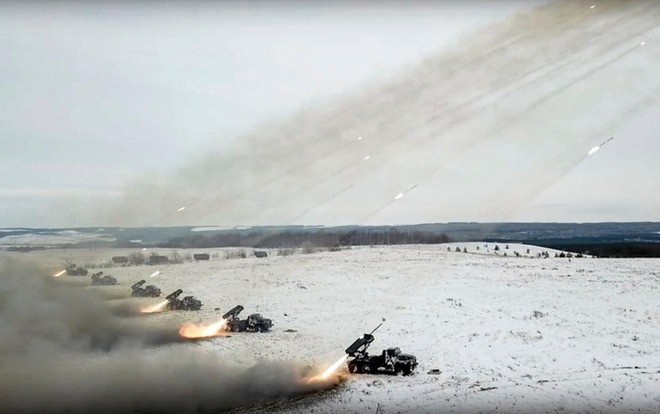 Nga vs Ukraine: Tương quan lực lượng và viễn cảnh có thể xảy ra trong một cuộc chiến tranh - Ảnh 3.