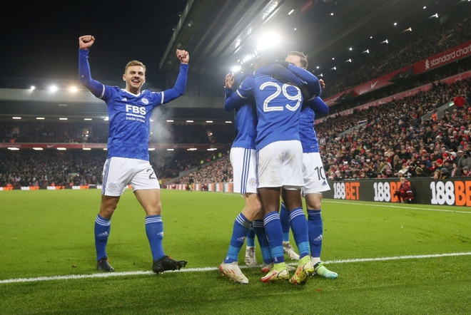 Liverpool vượt qua Leicester City trong cơn mưa bàn thắng - Ảnh 2.