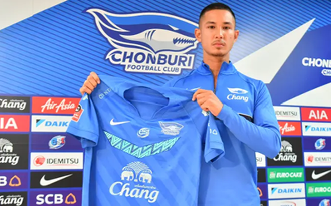 Faiq Bolkiah ra mắt CLB Chonburi.