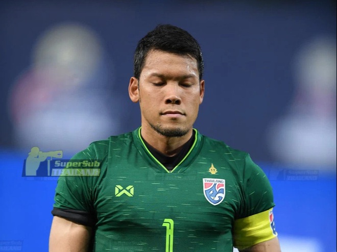 Thủ môn tuyển Thái Lan nhận tin bố mất ngay trước chung kết AFF Cup 2020 - Ảnh 2.