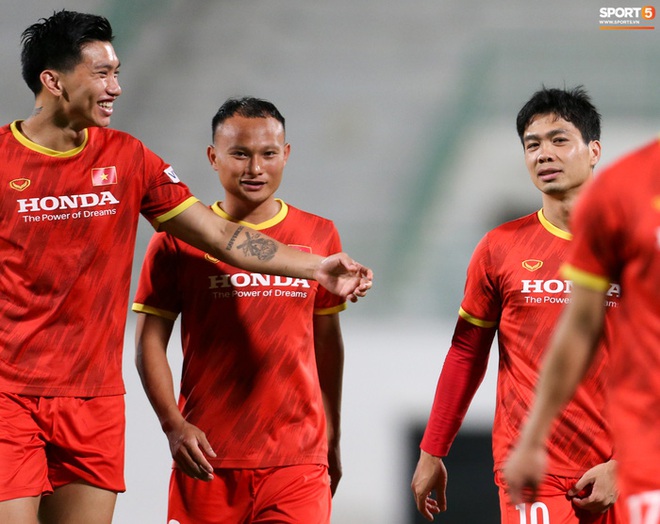 Sôi động chuyển nhượng V.League: Ngọc Hải, Trọng Hoàng về SLNA, Minh Tuấn gia nhập Hà Nội? - Ảnh 2.