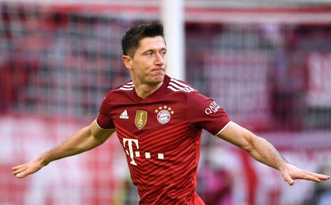 Lewandowski bùng nổ trong năm 2021 với 69 bàn thắng ở cả cấp CLB lẫn ĐTQG