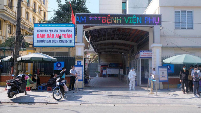 Hà Nội: Số ca mới tăng phi mã, vượt lên cao thứ 3 cả nước. Ổ dịch BV Phụ sản TW đặc biệt lo ngại - Ảnh 1.