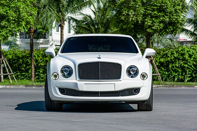 Soi lớp giấy đặc biệt trên Bentley Mulsanne Speed khiến đại gia Hà thành chịu chi cả trăm triệu đồng để dán lên chiếc xe siêu sang - Ảnh 2.