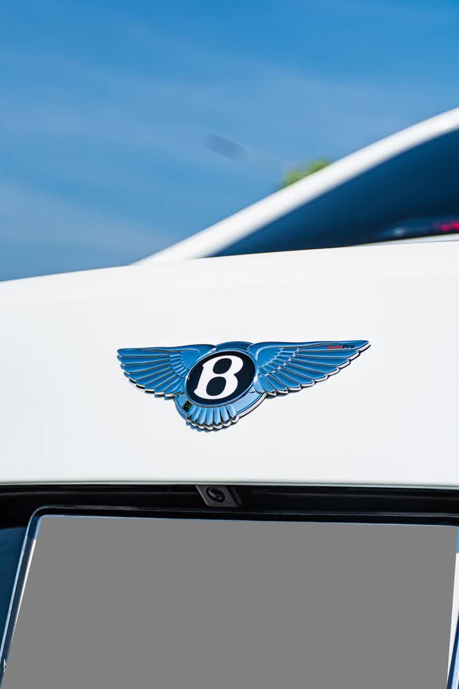 Soi lớp giấy đặc biệt trên Bentley Mulsanne Speed khiến đại gia Hà thành chịu chi cả trăm triệu đồng để dán lên chiếc xe siêu sang - Ảnh 11.