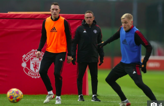 Rangnick (MU) trả lời khôn khéo trước câu hỏi hóc búa của phóng viên - Ảnh 2.