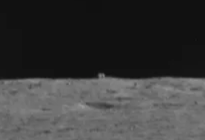Tàu thăm dò Yutu-2 của Trung Quốc thám hiểm ‘ngôi nhà bí ẩn’ trên Mặt Trăng - Ảnh 1.