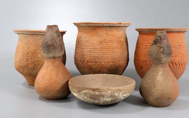 Một số di vật gốm từng được tìm thấy ở Cam Túc. Ảnh: GT