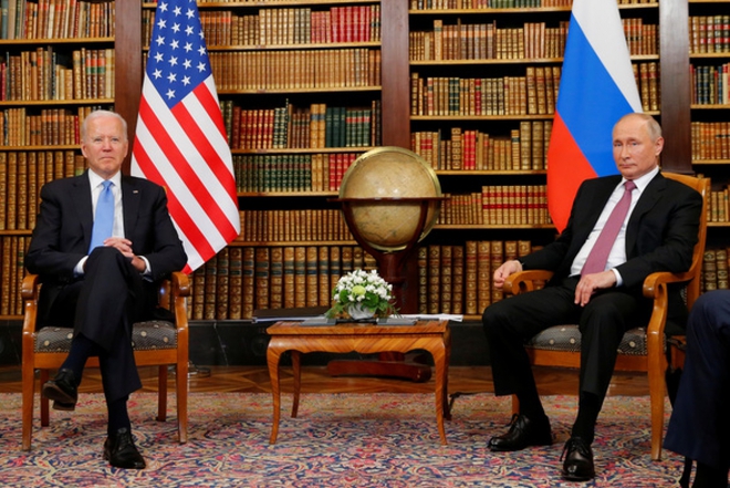 Hội nghị Thượng đỉnh trực tuyến Putin-Biden: Ai trên cơ? - Ảnh 1.