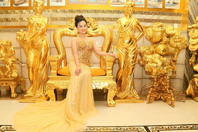 Đại gia bất động sản miền Tây vung tiền làm cung điện dát vàng, mất 6 năm mới hoàn thiện - Ảnh 6. Đại gia bất động sản miền Tây vung tiền làm cung điện dát vàng, mất 6 năm mới hoàn thiện - Ảnh 6.